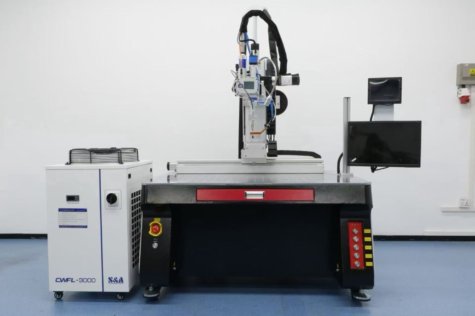 Установка автоматической лазерной сварки LiMark AW 3000W