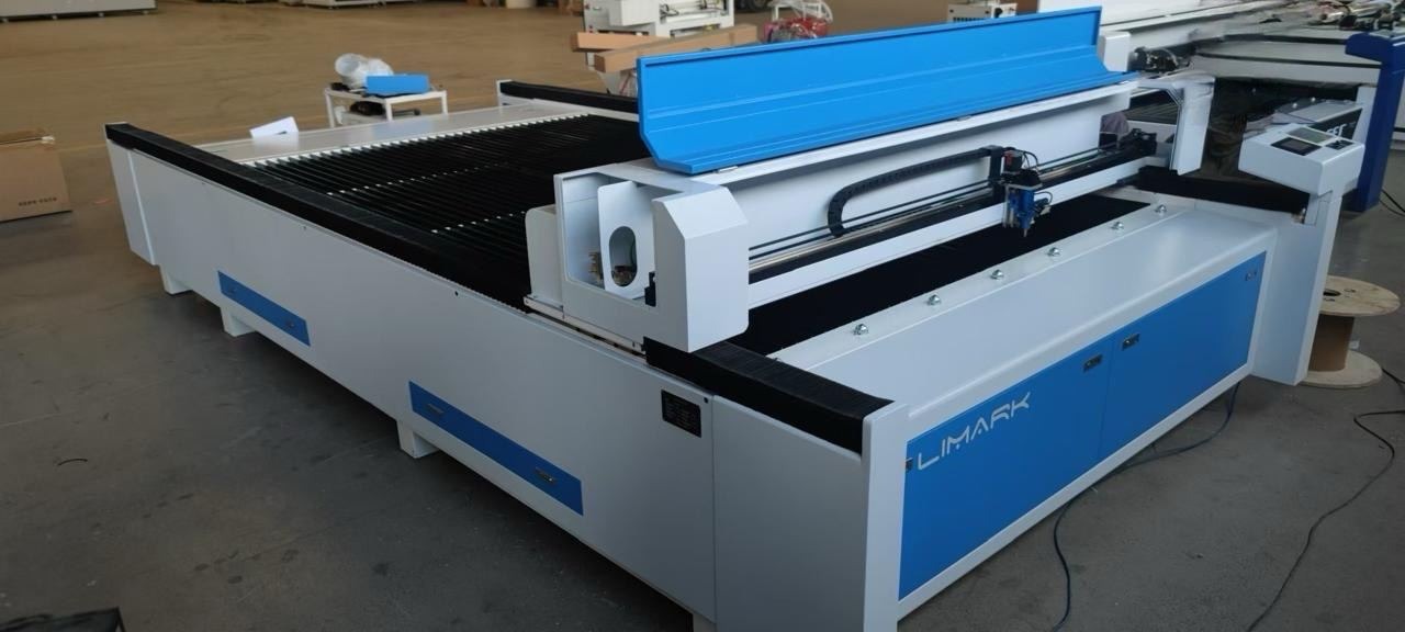 Лазерный станок LiMark 2030 QX
