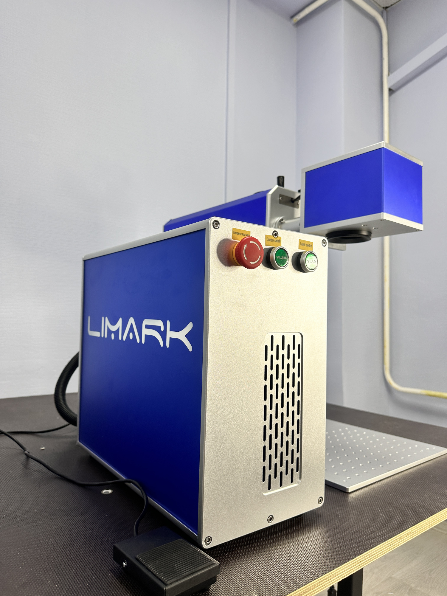 ЛАЗЕРНЫЙ МАРКЕР DAVI LIMARK 30W 7110 настольный