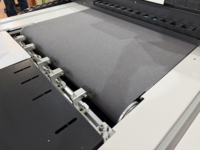 Автоматический планшетный режущий плоттер LiONE 1070 PAS