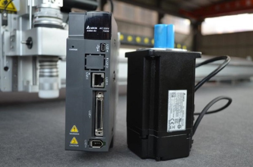 ПЛАНШЕТНЫЙ  РЕЖУЩИЙ ПЛОТТЕР LIONE TC2516