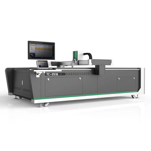 Планшетный режущий плоттер LIONE TC2516 Планшетный режущий плоттер LIONE TC2516