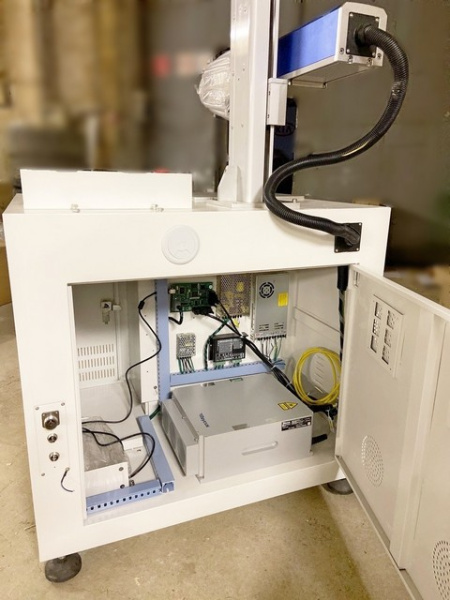 Лазерный маркер LiMark Fiber-50 - напольный